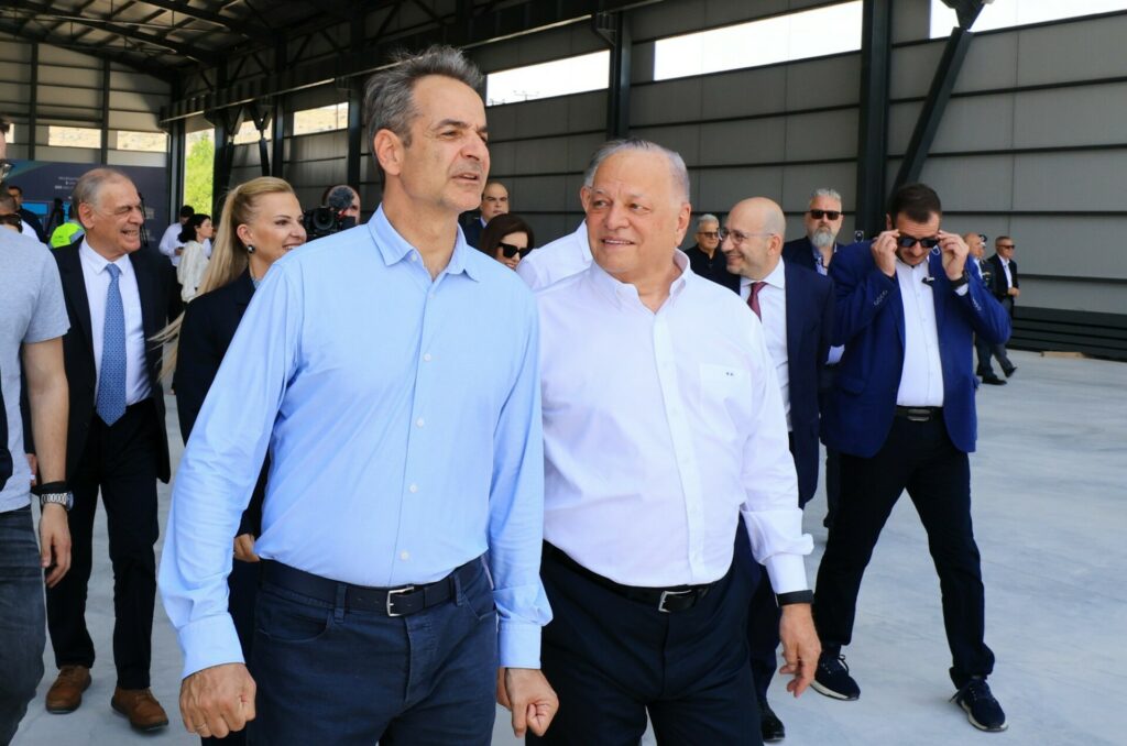 «Πατήρ πάντων πόλεμος». Με αυτή του τη δήλωση ο Μυτιληναίος, ένας από τους μεγαλύτερους Έλληνες καπιταλιστές, έδωσε το στίγμα ότι η εμπλοκή στον πόλεμο είναι “τρόπος ύπαρξης” για την αστική τάξη.
